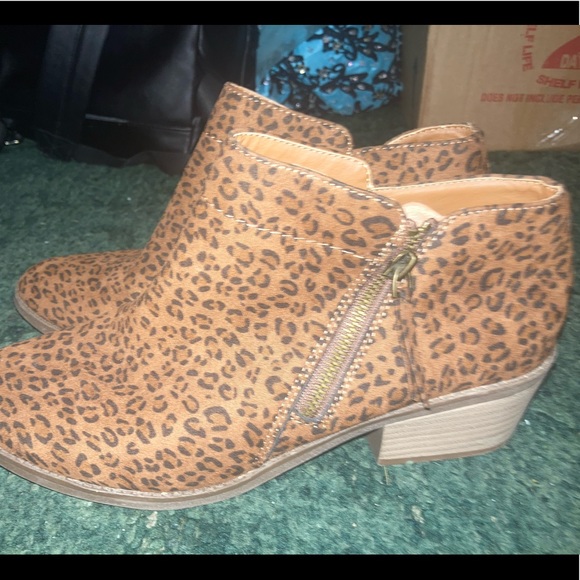 Cheetah ankle boots - Picture 2 of 3